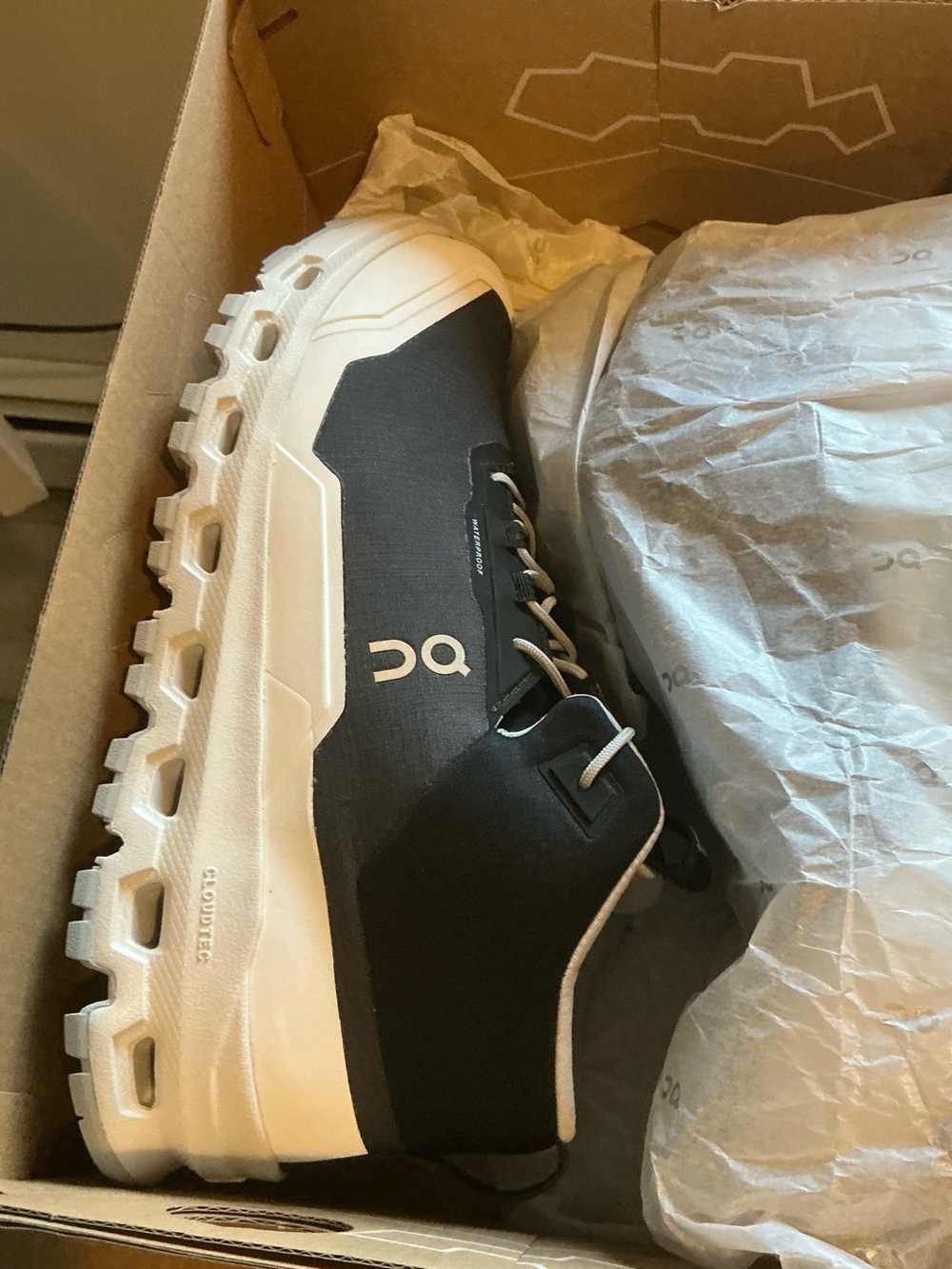 On Running Kids Trail Boot in Black and White